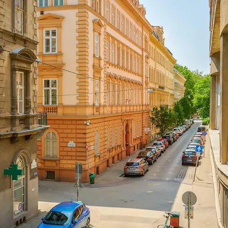 Apartamento Balcony - Very - Modern - Large