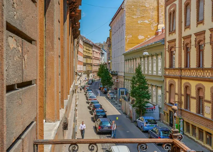 Balcony - Very - Modern - Large דירה *