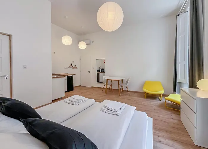 Balcony - Very - Modern - Large Budapest