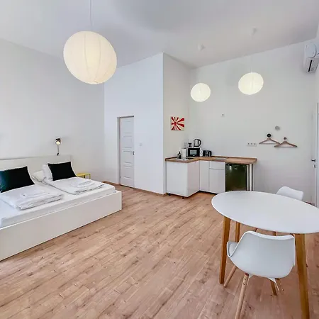 Balcony - Very - Modern - Large *